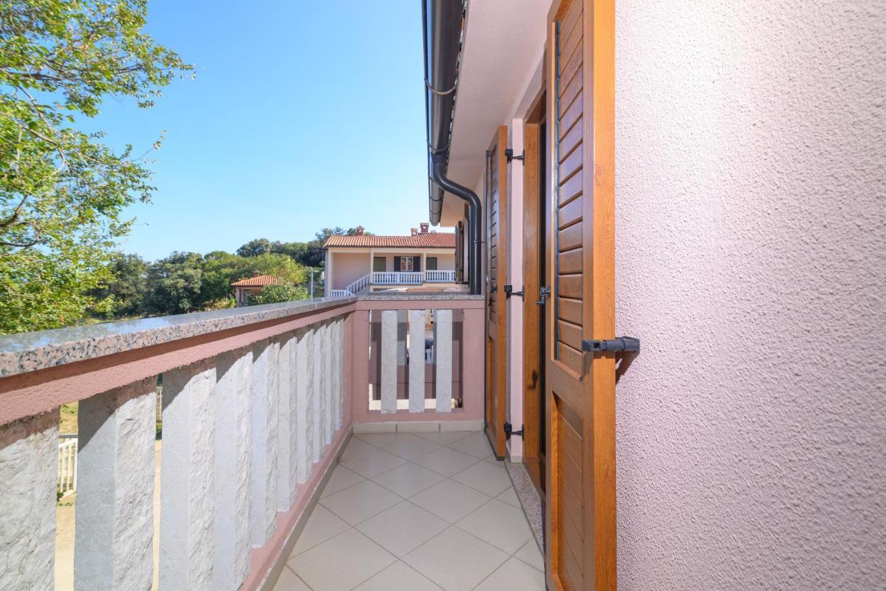 Apartments By The Sea Duga Luka - Prtlog, Labin - 2335 Екстер'єр фото