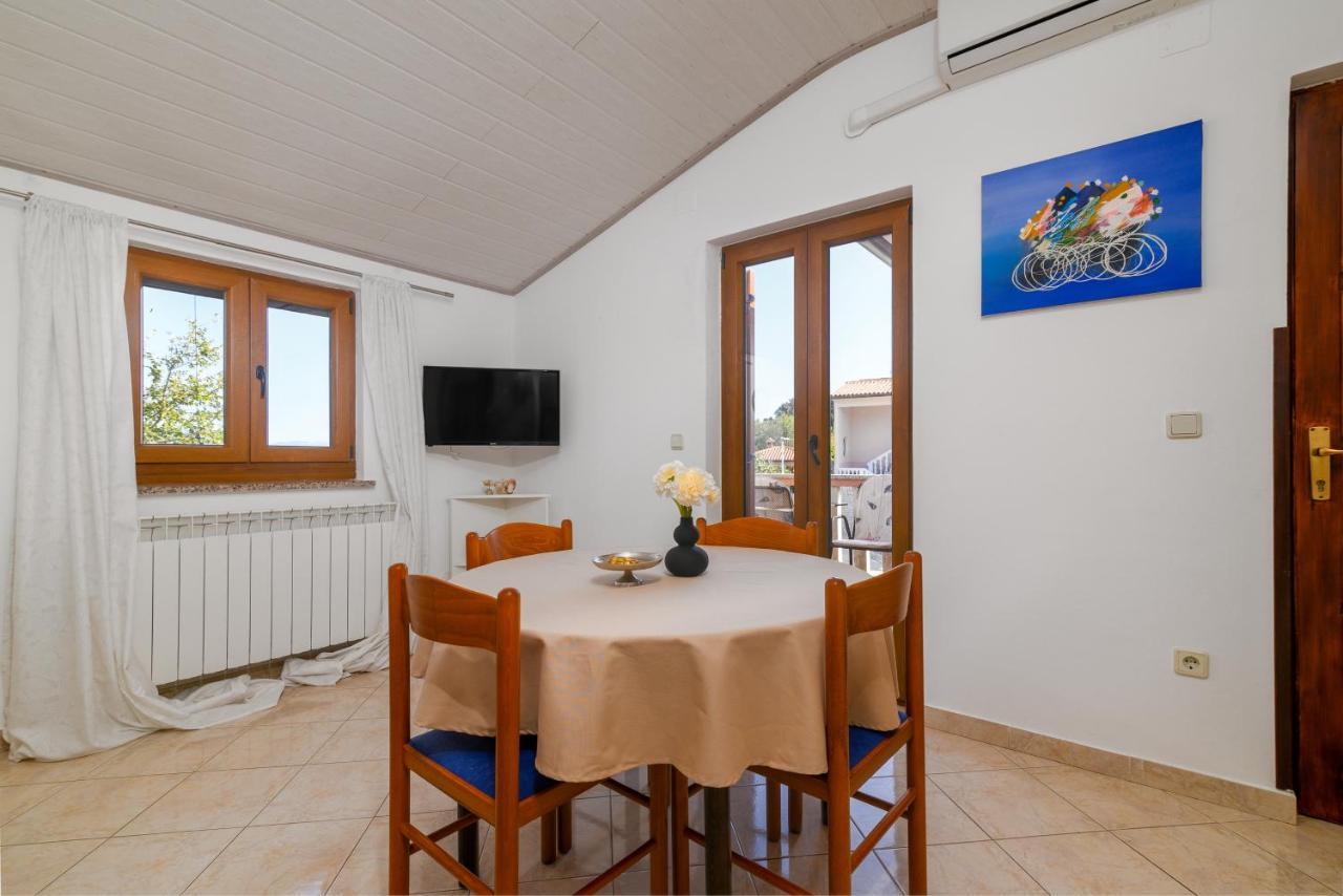 Apartments By The Sea Duga Luka - Prtlog, Labin - 2335 Екстер'єр фото
